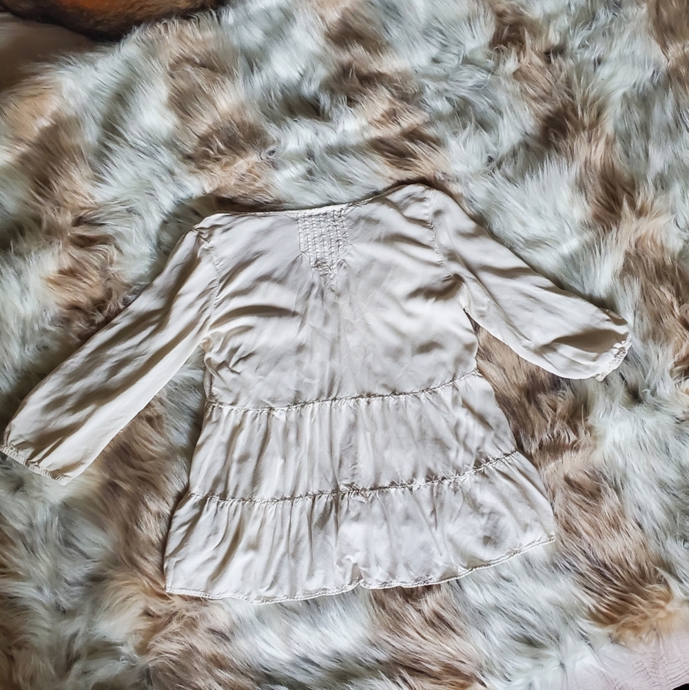 American Eagle Ruffle Top - Picture 3 of 4